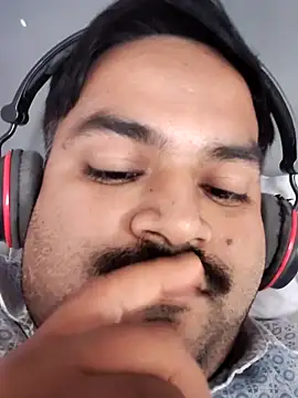 Snapshot of desiyouth94 chatting on November 18, 8:39 am desiyouth94 online show from November 18, 8:39 am