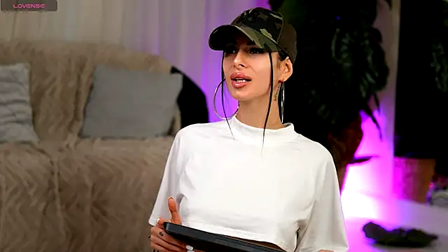 EvaAmanti online show from January 9, 4:19 am