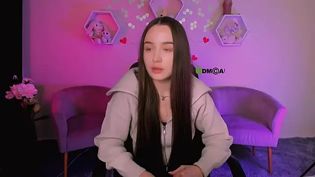 leslie bird online show from September 25, 2:23 pm
