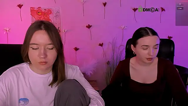 Snapshot of leslie_bird chatting on March 1, 12:16 pm leslie bird online show from March 1, 12:16 pm