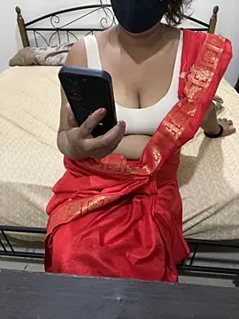 Snapshot of prernasingh2025 chatting on October 5, 5:53 am prernasingh2025 online show from October 5, 5:53 am