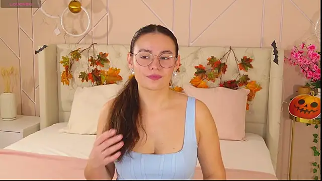 Snapshot of GabiBatista chatting on October 27, 5:08 am GabiBatista online show from October 27, 5:08 am