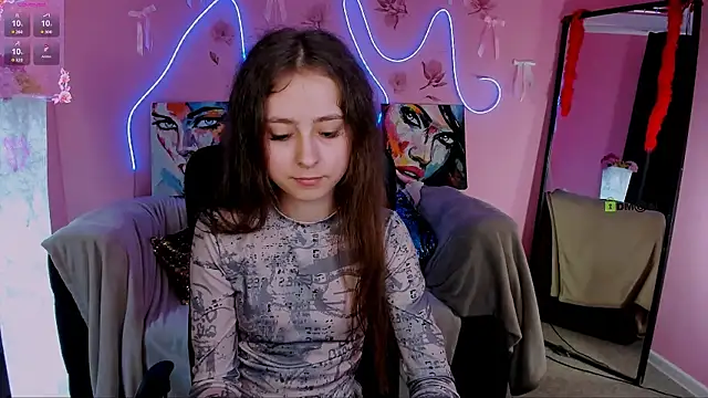 Snapshot of rebecca_smile chatting on July 6, 4:42 pm rebecca smile online show from July 6, 4:42 pm