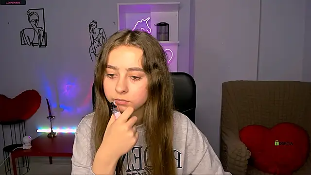 rebecca smile online show from November 10, 1:16 pm