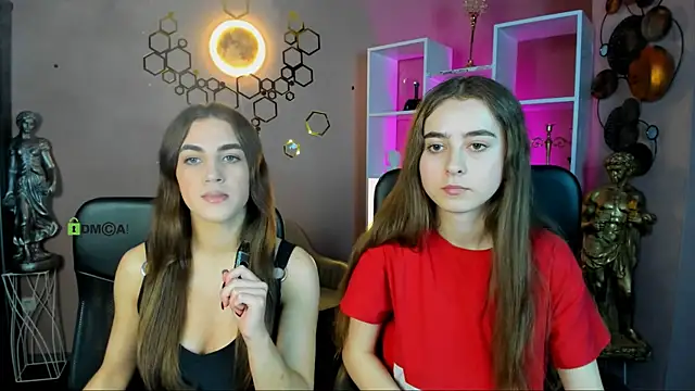 rebecca smile online show from December 19, 1:35 pm