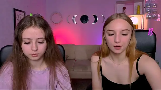 Snapshot of rebecca_smile chatting on June 17, 12:37 pm rebecca smile online show from June 17, 12:37 pm