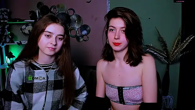 rebecca smile online show from December 16, 1:26 pm