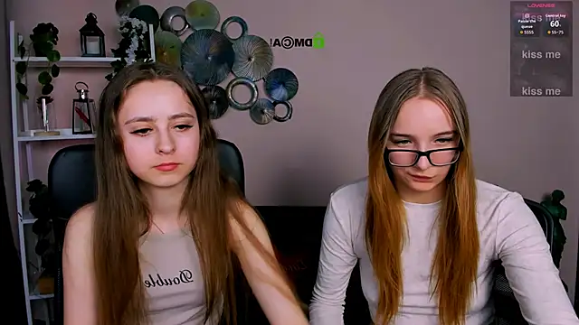 rebecca smile online show from March 11, 6:35 pm