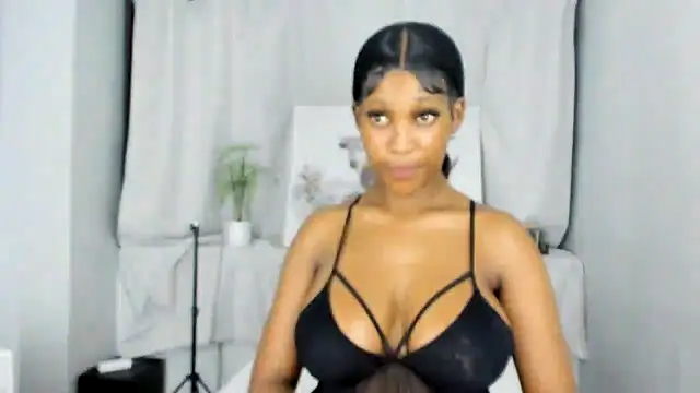 Snapshot of ConnieSmall24 chatting on October 6, 12:34 am ConnieSmall24 online show from October 6, 12:34 am