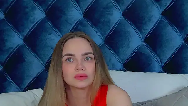 Snapshot of AnitaVenture chatting on February 19, 4:20 am AnitaVenture online show from February 19, 4:20 am