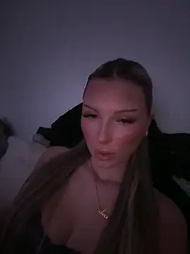 blondeeee online show from February 24, 5:58 pm