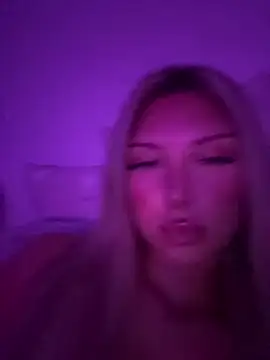 blondeeee online show from March 26, 6:17 pm