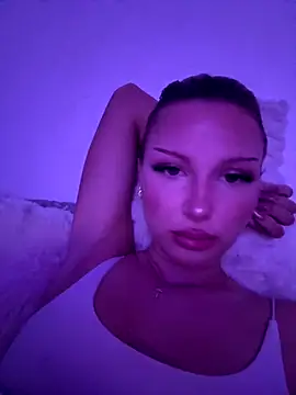 blondeeee online show from January 8, 6:25 pm