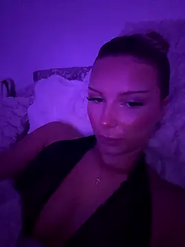 blondeeee online show from January 7, 5:07 pm