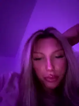 blondeeee online show from January 11, 5:31 pm