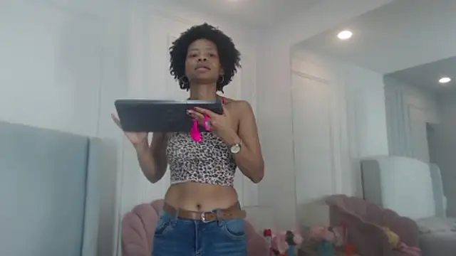 Snapshot of ChantalGarner chatting on February 2, 1:21 pm ChantalGarner online show from February 2, 1:21 pm