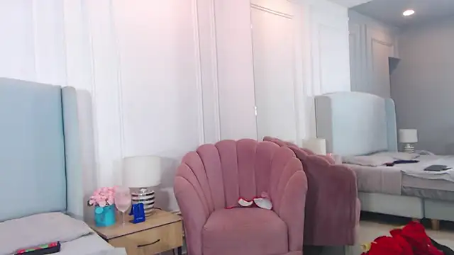 ChantalGarner online show from December 3, 1:10 pm