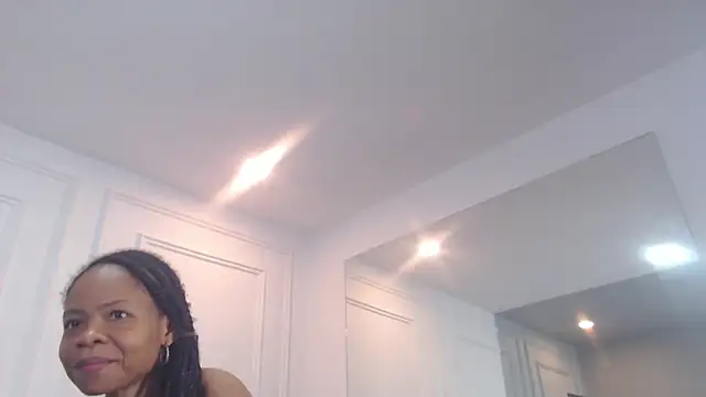 ChantalGarner online show from November 18, 2:31 pm