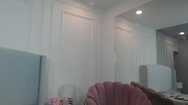 ChantalGarner online show from October 18, 1:02 pm