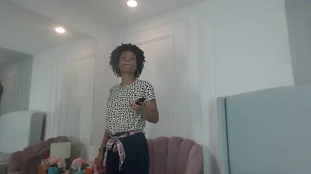 Snapshot of ChantalGarner chatting on February 16, 1:10 pm ChantalGarner online show from February 16, 1:10 pm