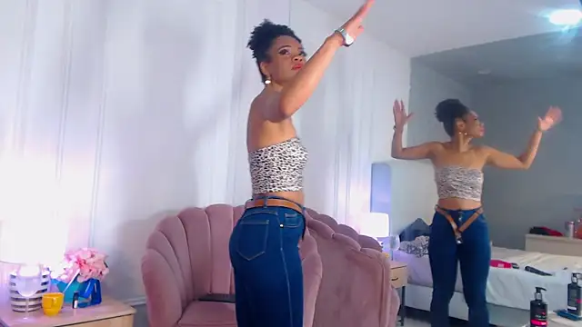 ChantalGarner online show from April 15, 1:37 pm