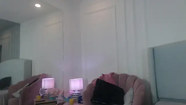 Snapshot of ChantalGarner chatting on February 23, 1:12 pm ChantalGarner online show from February 23, 1:12 pm