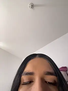 Dania Oconor online show from November 1, 2:55 pm