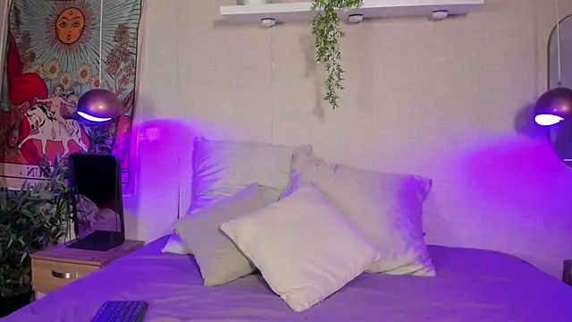 Snapshot of Violeta_dh chatting on October 1, 12:31 pm Violeta dh online show from October 1, 12:31 pm
