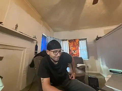 ThrowedWorldWide online show from February 9, 5:44 pm