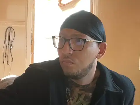 ThrowedWorldWide online show from December 21, 4:30 pm