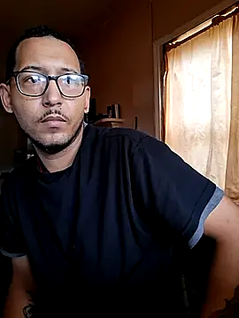 ThrowedWorldWide online show from November 30, 2:29 pm