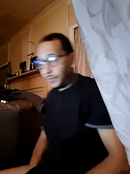 ThrowedWorldWide online show from November 29, 10:15 am