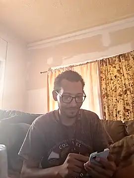 ThrowedWorldWide online show from November 18, 4:54 pm