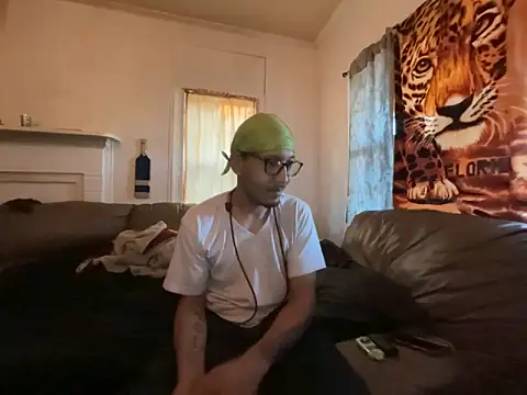 ThrowedWorldWide online show from March 10, 1:04 pm