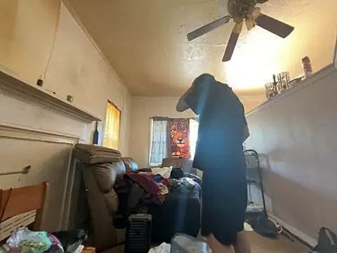 ThrowedWorldWide online show from March 6, 8:04 pm