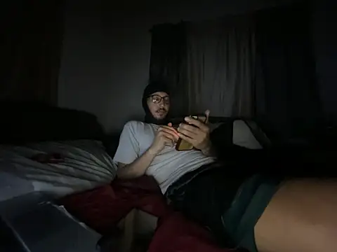 ThrowedWorldWide online show from April 14, 7:02 am