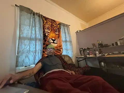 ThrowedWorldWide online show from March 17, 12:30 pm