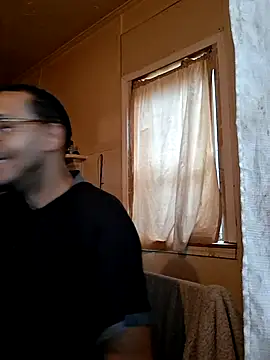 ThrowedWorldWide online show from December 2, 1:02 pm