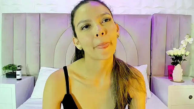 Snapshot of celestebellmont chatting on November 7, 12:53 pm celestebellmont online show from November 7, 12:53 pm