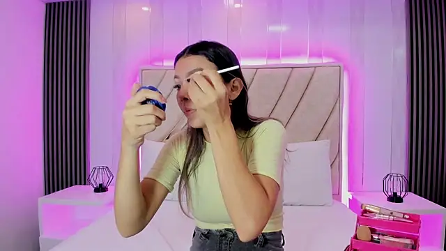 Snapshot of celestebellmont chatting on November 25, 12:16 pm celestebellmont online show from November 25, 12:16 pm