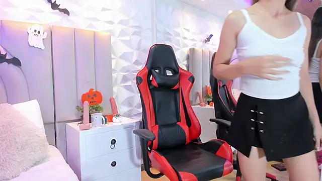 Snapshot of celestebellmont chatting on October 28, 12:48 pm celestebellmont online show from October 28, 12:48 pm