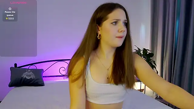 KariDollar online show from October 13, 6:04 am