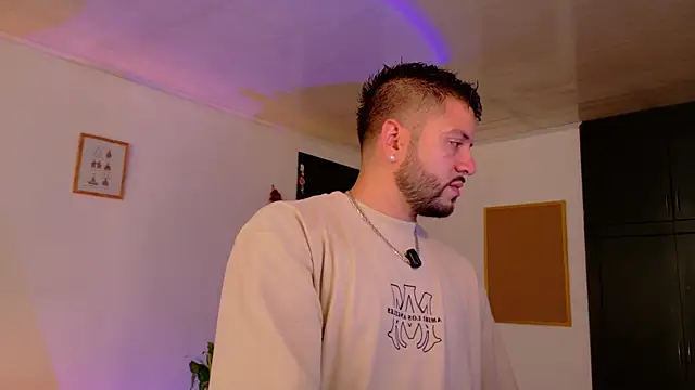 TomSloam online show from November 15, 5:28 pm