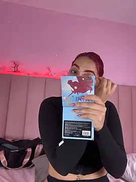 theladymonserrateshow online show from March 19, 12:16 pm