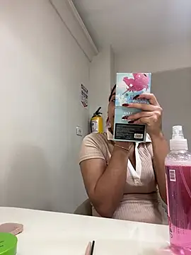 theladymonserrateshow online show from February 3, 11:48 am