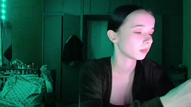 Emilia Light online show from April 9, 5:52 pm