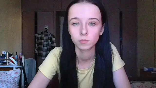 Snapshot of Emilia_Light chatting on October 4, 5:53 am Emilia Light online show from October 4, 5:53 am