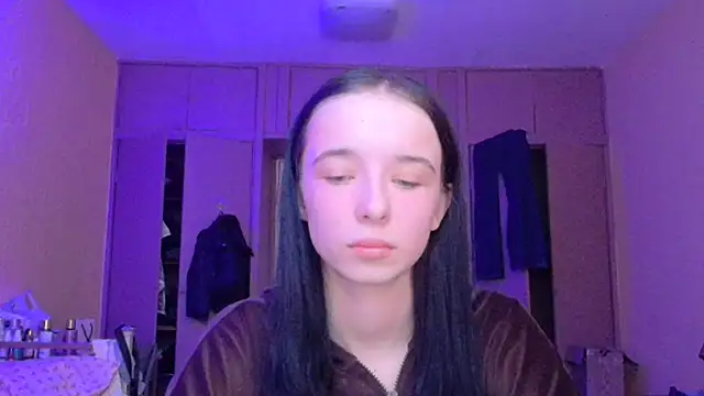 Emilia Light online show from March 17, 7:11 am