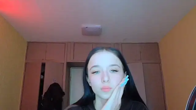 Emilia Light online show from April 17, 6:38 am