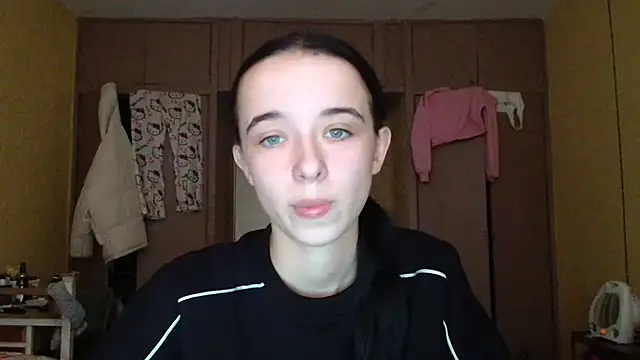 Emilia Light online show from November 23, 9:08 am